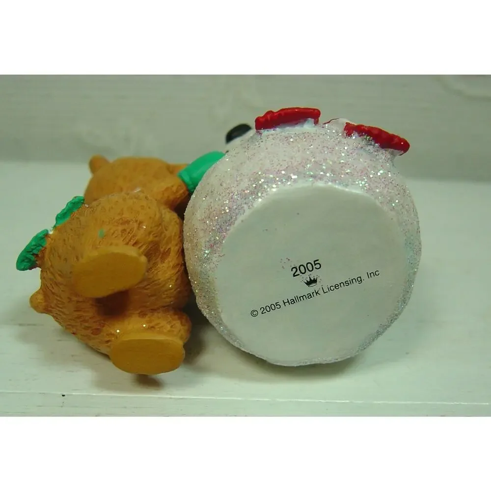 HALLMARK ORNAMENT-SNOW BEAR BUDDIES FROM 2005-BROWN BEAR & SNOW BEAR